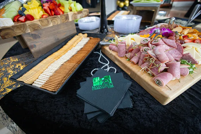 CustomPromoNow.co.uk - Custom Foil Stamped Beverage Napkin