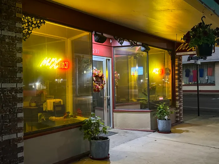 CustomPromoNow.co.uk - Artwork Neon Sign