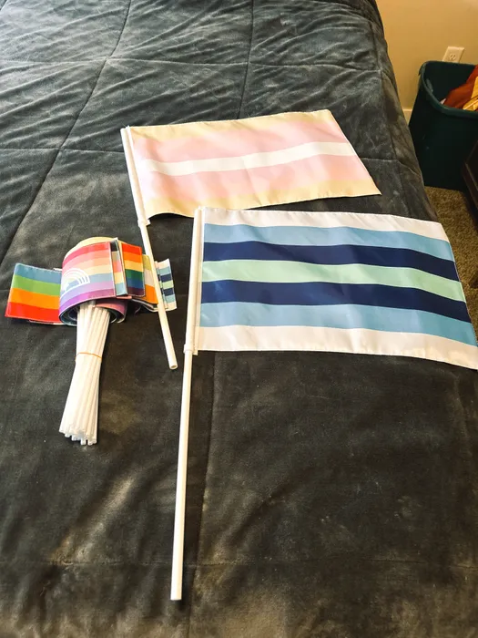 CustomPromoNow.co.uk - Custom Hand Flags