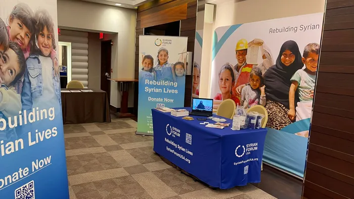 CustomPromoNow.co.uk - Roll Up Banner Stands