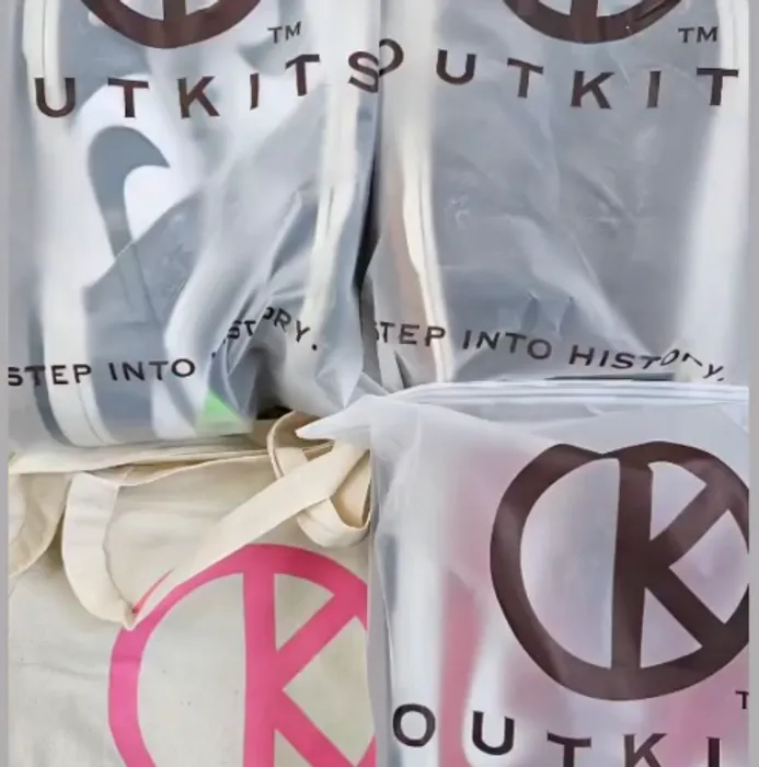 CustomPromoNow.co.uk - Zipper Frosted Bag