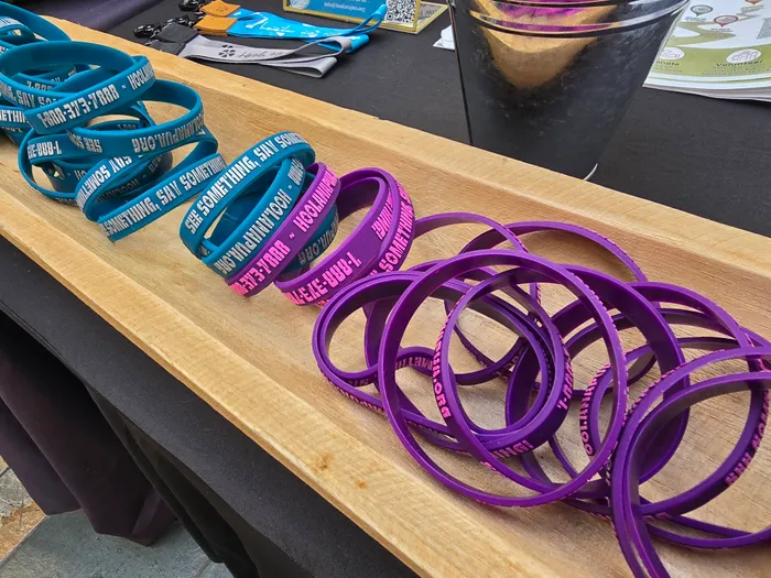 CustomPromoNow.co.uk - Embossed Printed