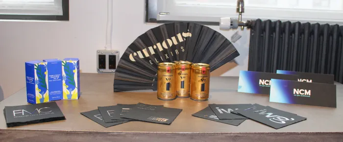 CustomPromoNow.co.uk - Custom Foil Stamped Beverage Napkin