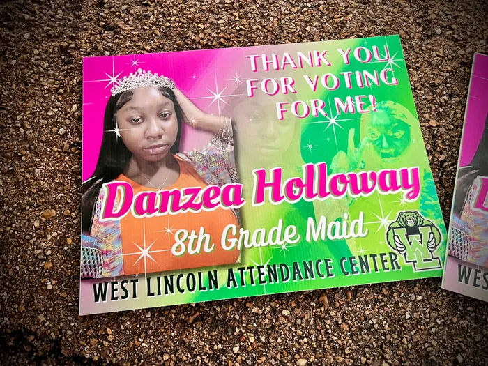 CustomPromoNow.co.uk - Graduation Outdoor Yard Sign