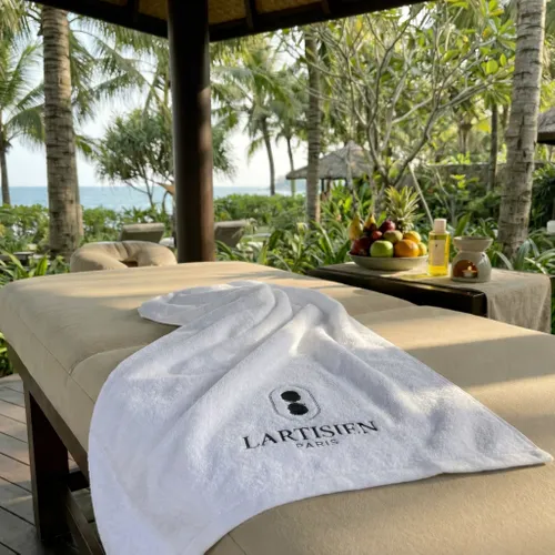 Custom Bathroom Towels - Custom Promo Now - UK